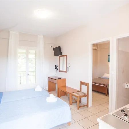 Hotel Alexandros And 5*